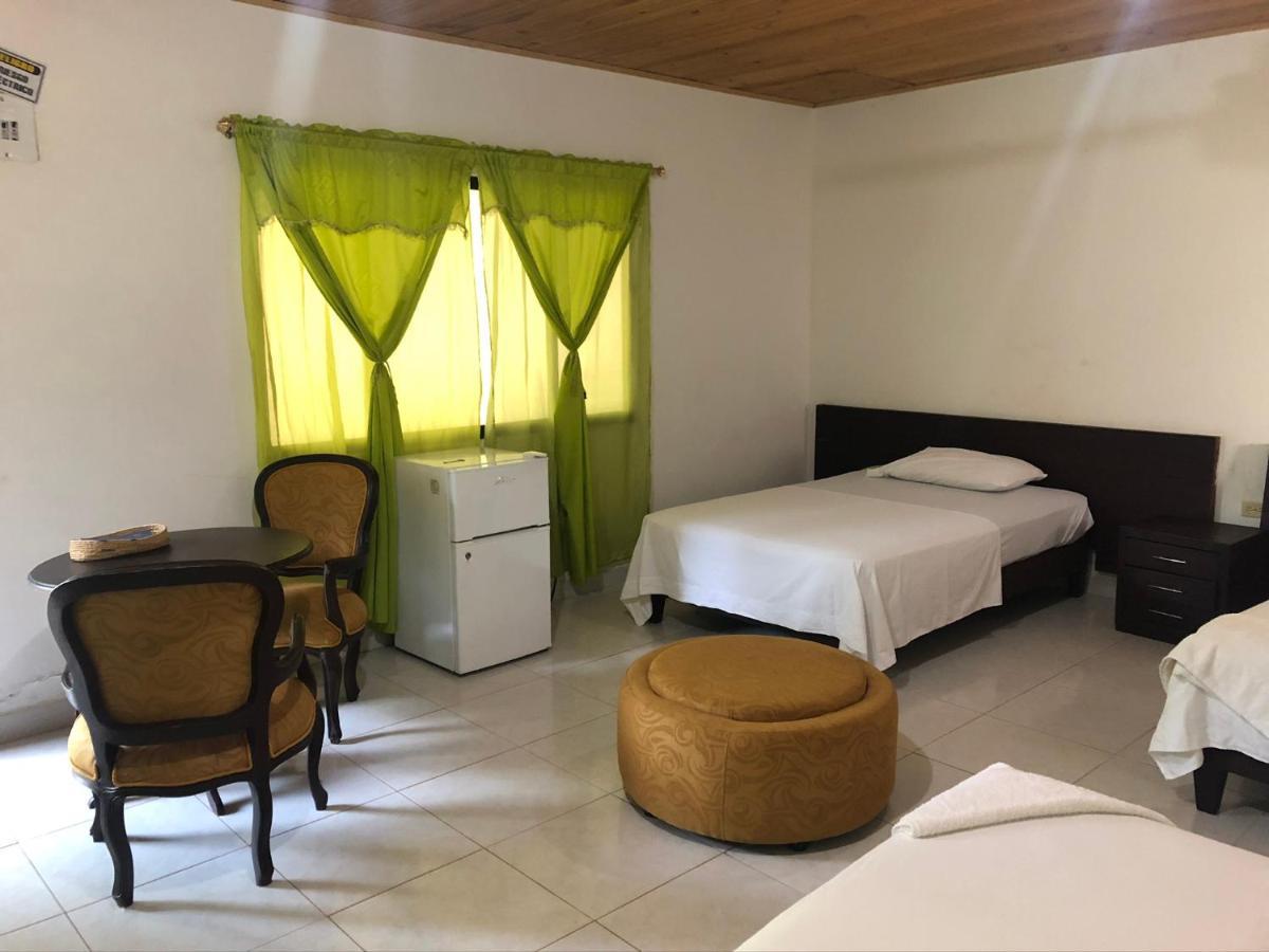 Hotel El Lago Puerto Carreno エクステリア 写真
